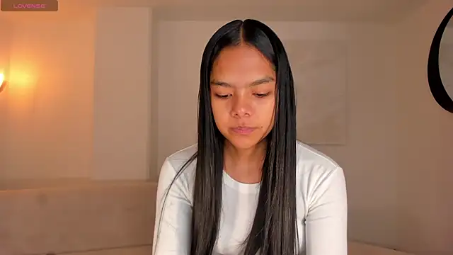 Snapshot of SaphiraJames chatting on 25, 6, 2026 SaphiraJames online show from 25, 6, 2026