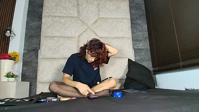 Divine      online show from 17, 5, 2026