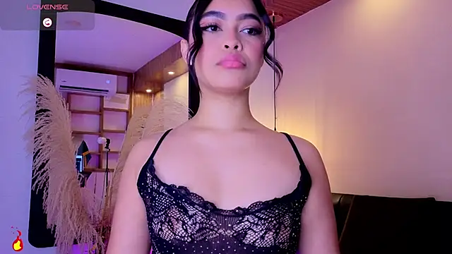 Snapshot of Chloe_monroee chatting on 13, 7, 2026 Chloe monroee online show from 13, 7, 2026
