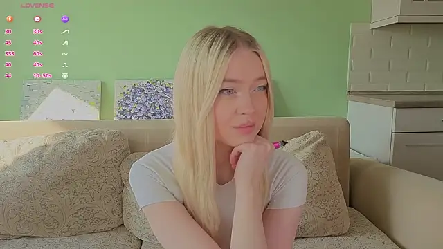 Snapshot of Chanelbayerr chatting on 8, 5, 2026 Chanelbayerr online show from 8, 5, 2026