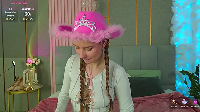 Snapshot of Flora_DeVille chatting on 3, 6, 2026 Flora DeVille online show from 3, 6, 2026