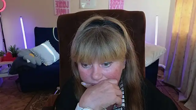 Melania Cook online show from 15, 5, 2026