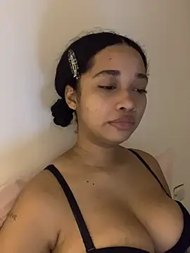 Snapshot of _sweetSabrina- chatting on 6, 6, 2026 sweetSabrina- online show from 6, 6, 2026