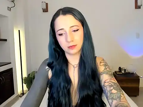 Snapshot of EvangelineLoveee chatting on 15, 7, 2026 EvangelineLoveee online show from 15, 7, 2026