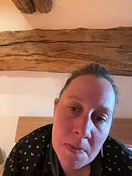 zelda252 online show from 18, 5, 2026