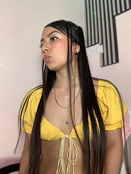 Julieth ec online show from 22, 5, 2026