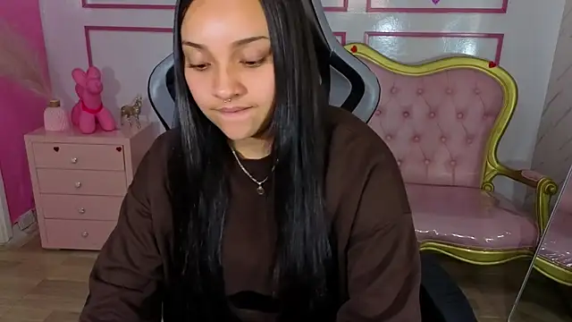 Snapshot of lia_harper_t chatting on 8, 5, 2026 lia harper t online show from 8, 5, 2026