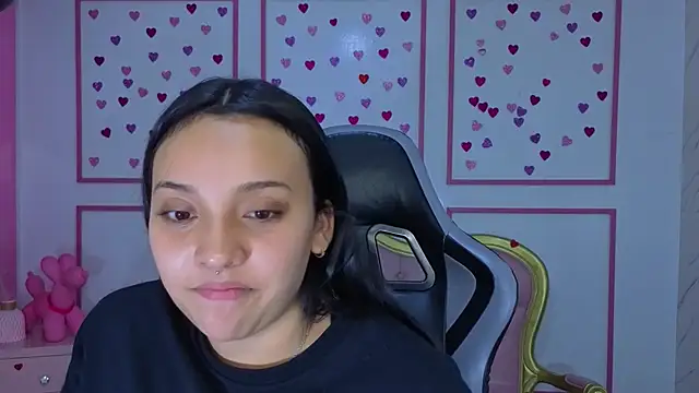 Snapshot of lia_harper_t chatting on 15, 5, 2026 lia harper t online show from 15, 5, 2026