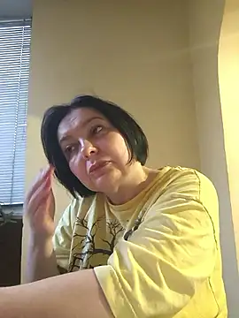 EmmaEmmy40 online show from 8, 5, 2026