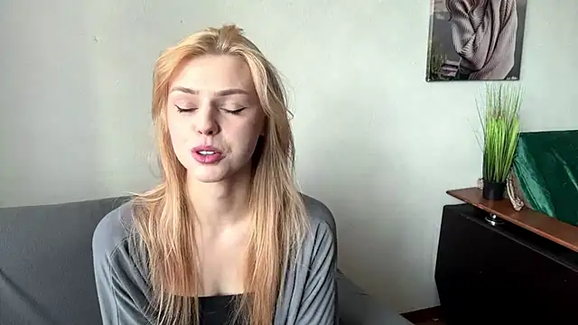 ScarlettRosy online show from 28, 5, 2026