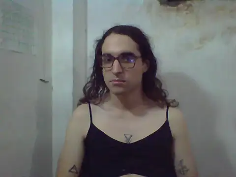 Snapshot of LaCuerva chatting on 17, 5, 2026 LaCuerva online show from 17, 5, 2026