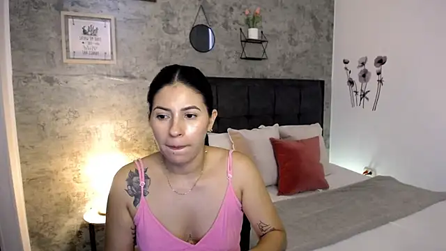 isa cruzx online show from 28, 5, 2026
