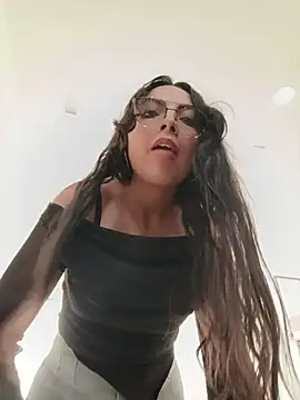 JENNIFER  03 online show from 31, 5, 2026