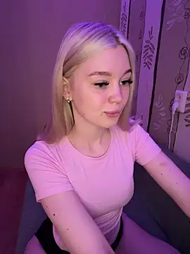 Velvet Doll  online show from 18, 6, 2026
