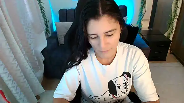 LUCYMILF SEXY online show from 5, 8, 2026