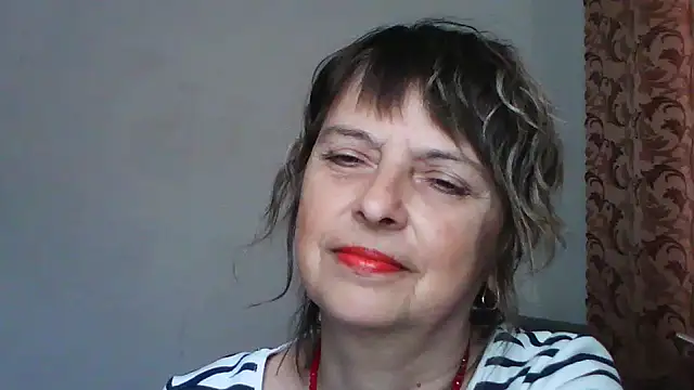Snapshot of ElizabethGorden chatting on 8, 5, 2026 ElizabethGorden online show from 8, 5, 2026