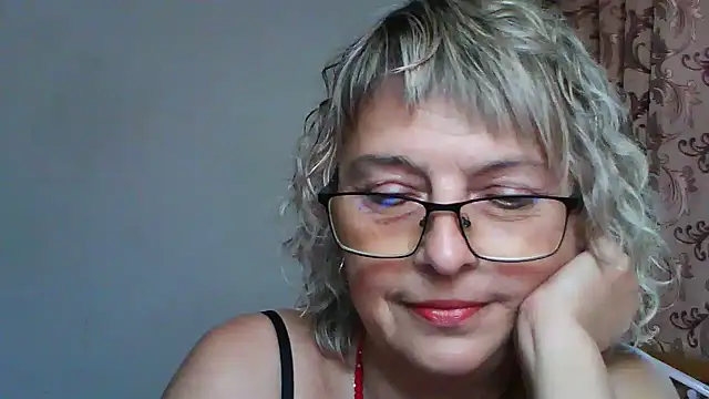 ElizabethGorden online show from 3, 8, 2026
