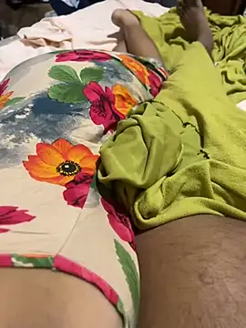 lovelycouple3 online show from 4, 7, 2026