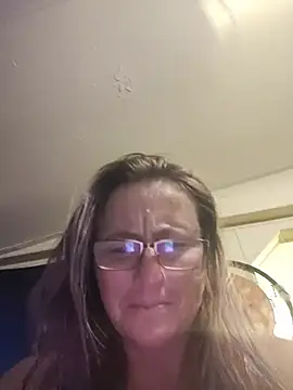 Snapshot of Queenle91 chatting on 15, 5, 2026 Queenle91 online show from 15, 5, 2026