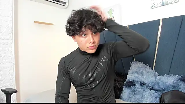 Snapshot of latin_beast4 chatting on 19, 5, 2026 latin beast4 online show from 19, 5, 2026