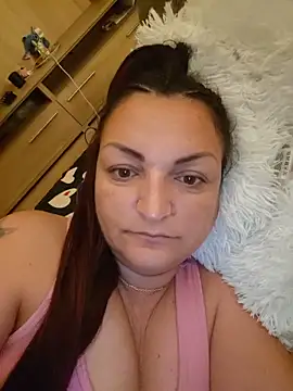 LunaMoonlira online show from 19, 6, 2026