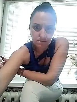 Snapshot of MillaMia45 chatting on 24, 5, 2026 MillaMia45 online show from 24, 5, 2026