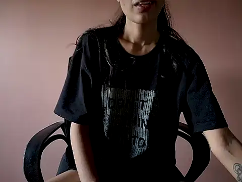 Sexyrossy7 online show from 16, 6, 2026