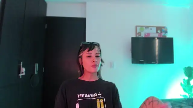 vandalovee  online show from 20, 5, 2026