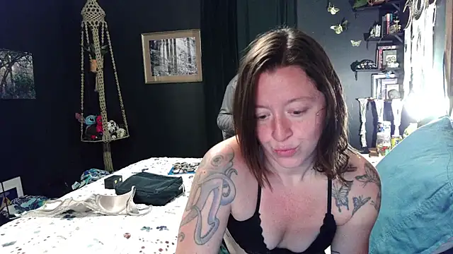 MoonlightOutlaws online show from 10, 6, 2026