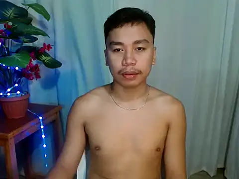 Snapshot of urasiankevin chatting on 5, 7, 2026 urasiankevin online show from 5, 7, 2026