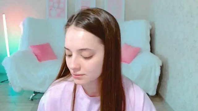 Snapshot of SiennaMia chatting on 12, 6, 2026 SiennaMia online show from 12, 6, 2026