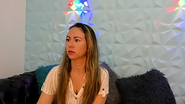 lindsay cg online show from 15, 5, 2026