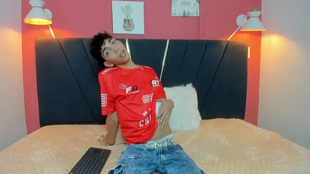 ero boy40 online show from 18, 6, 2026