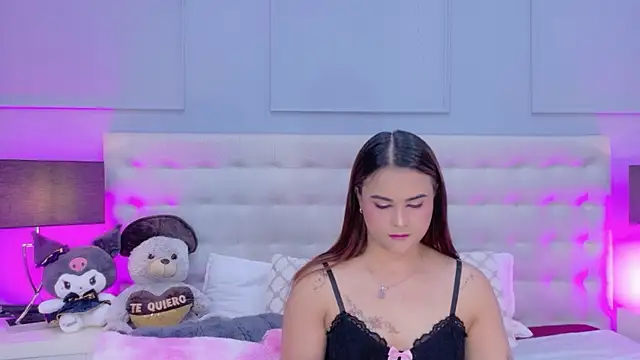 DulceeGarcia online show from 25, 6, 2026