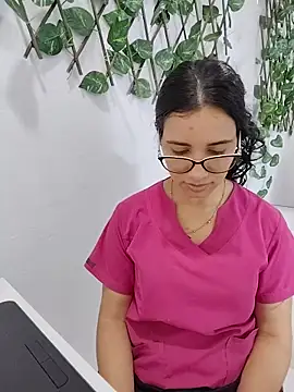 alanahot94 online show from 28, 6, 2026
