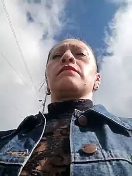 Snapshot of Vely_ chatting on 26, 5, 2026 Vely online show from 26, 5, 2026