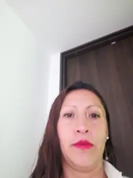 Snapshot of Vely_ chatting on 3, 6, 2026 Vely online show from 3, 6, 2026