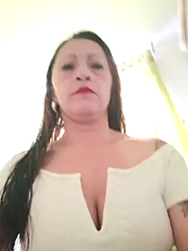 Snapshot of Vely_ chatting on 10, 6, 2026 Vely online show from 10, 6, 2026