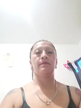 Snapshot of Vely_ chatting on 14, 6, 2026 Vely online show from 14, 6, 2026