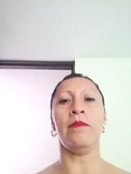 Snapshot of Vely_ chatting on 24, 6, 2026 Vely online show from 24, 6, 2026