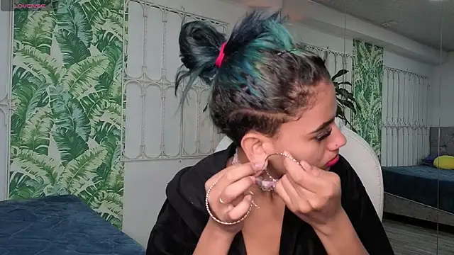 baby julieta00 online show from 24, 6, 2026