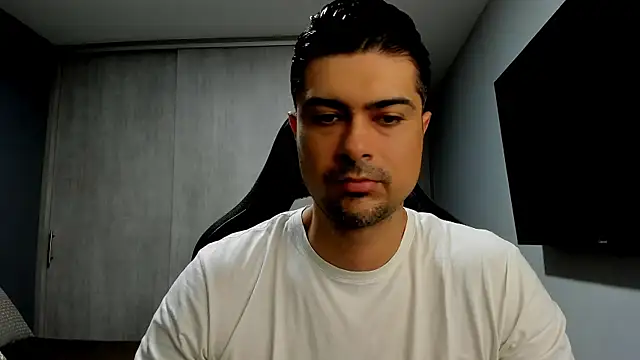 Snapshot of ZEI-001 chatting on 20, 6, 2026 ZEI-001 online show from 20, 6, 2026