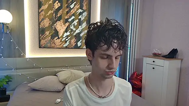 Bimbo boy  online show from 7, 6, 2026