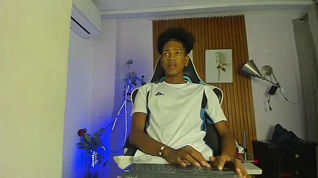 Snapshot of Afrowayuu chatting on 5, 6, 2026 Afrowayuu online show from 5, 6, 2026