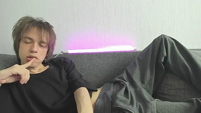 Nolan Sagee online show from 20, 5, 2026