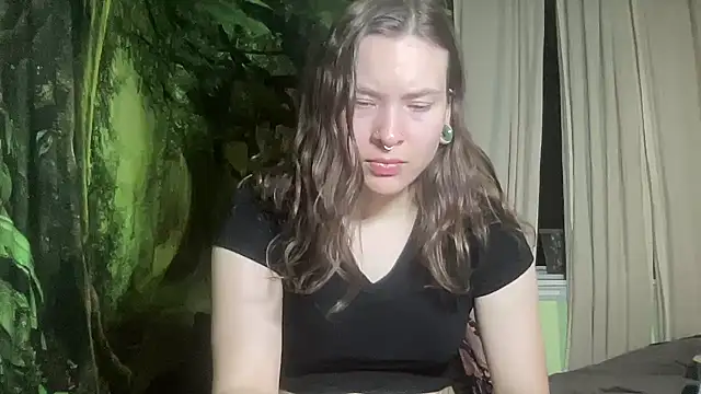 mo0ngoddess online show from 4, 2, 2026