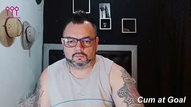 Snapshot of perverseveteranmanxxx chatting on 30, 1, 2025 perverseveteranmanxxx online show from 30, 1, 2025