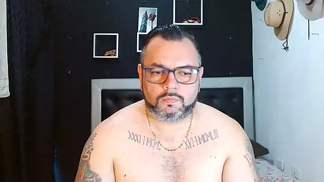 Snapshot of perverseveteranmanxxx chatting on 5, 2, 2025 perverseveteranmanxxx online show from 5, 2, 2025