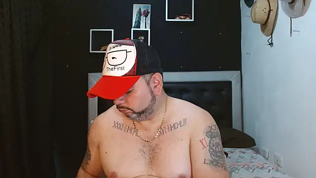 Snapshot of perverseveteranmanxxx chatting on 8, 2, 2025 perverseveteranmanxxx online show from 8, 2, 2025