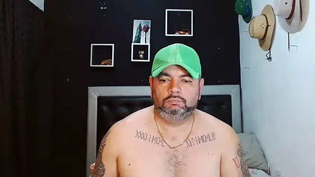 Snapshot of perverseveteranmanxxx chatting on 11, 2, 2025 perverseveteranmanxxx online show from 11, 2, 2025